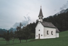 ChurchWhiteChapelGreenField